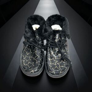 NWOB Women’s Hey Dude Britt Starry Slip-On Black Faux Fur Slip On Shoes Size 7